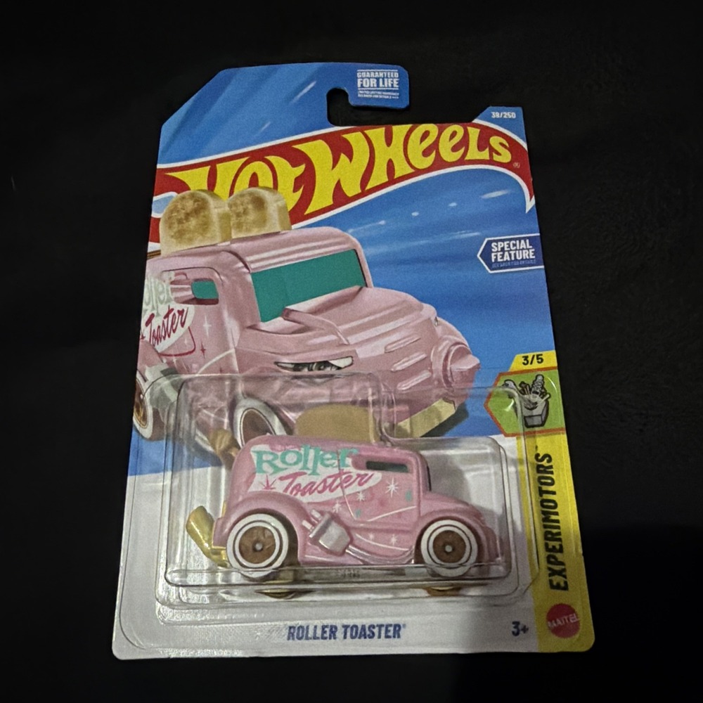 Hot Wheels Roller Toaster Pink Experimotors 3/5 39/250 JJK88 2024 Mainline New